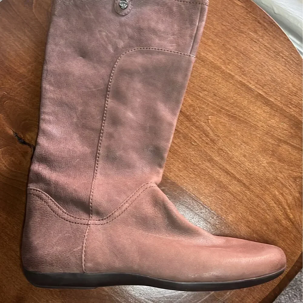 Boots women’s nurture‎ size 10, medium new